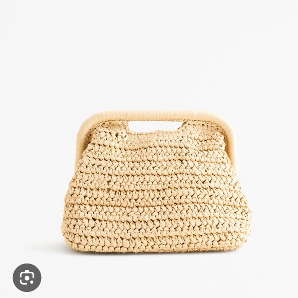 Abercrombie & Fitch Handbags - NEW Abercrombie & Fitch Straw Clutch